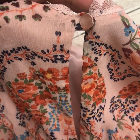 Charlotte Russe chiffon floral print romper XS - Picture 8 of 8